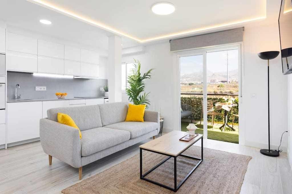 Sunnyland Apartment Arona Cho Extérieur photo